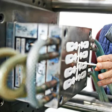 low-volume-injection-molding
